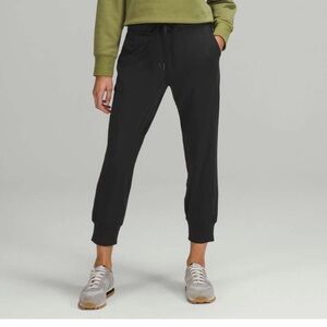 NWOT Lululemon Ready to Rulu High-Rise Cropped Jogger